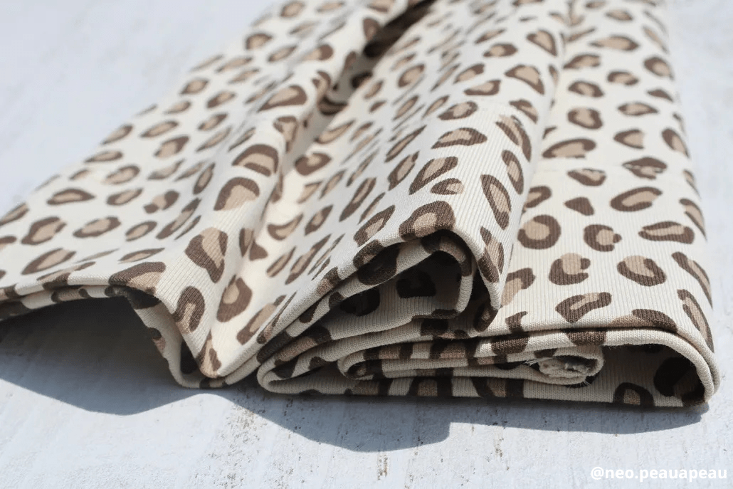 bandeau peau à peau léopard, maman et bébé