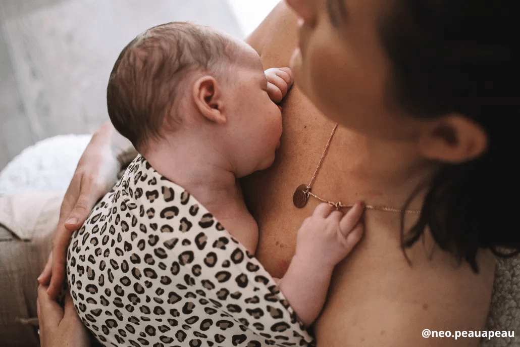 bandeau peau à peau léopard, maman et bébé